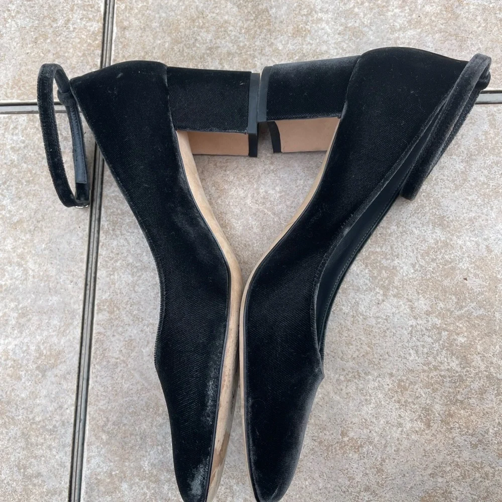 Manolo Blahnik Listony Strap 50 - Picture 10 of 16